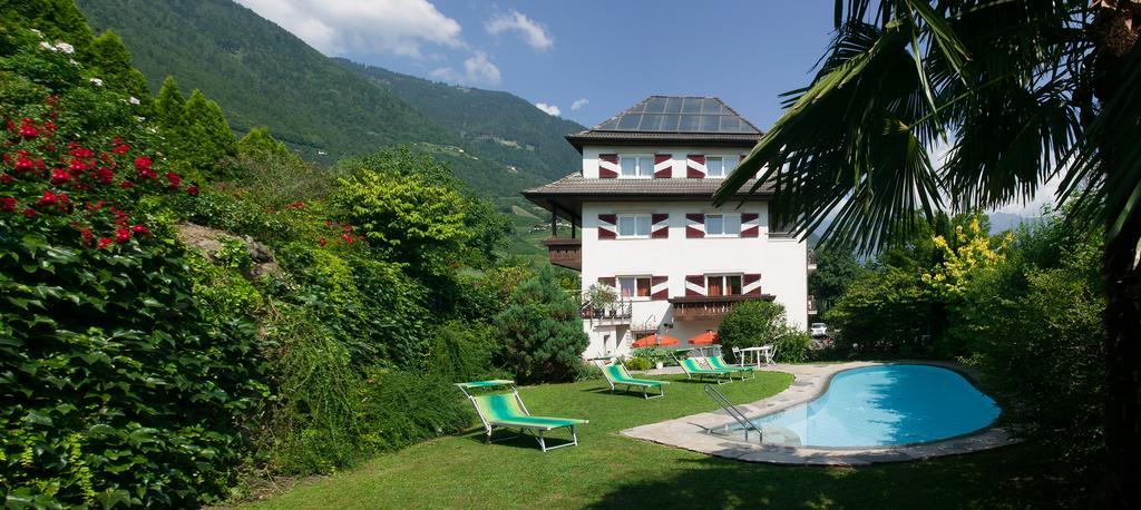 Pension Angergut Cermes Extérieur photo